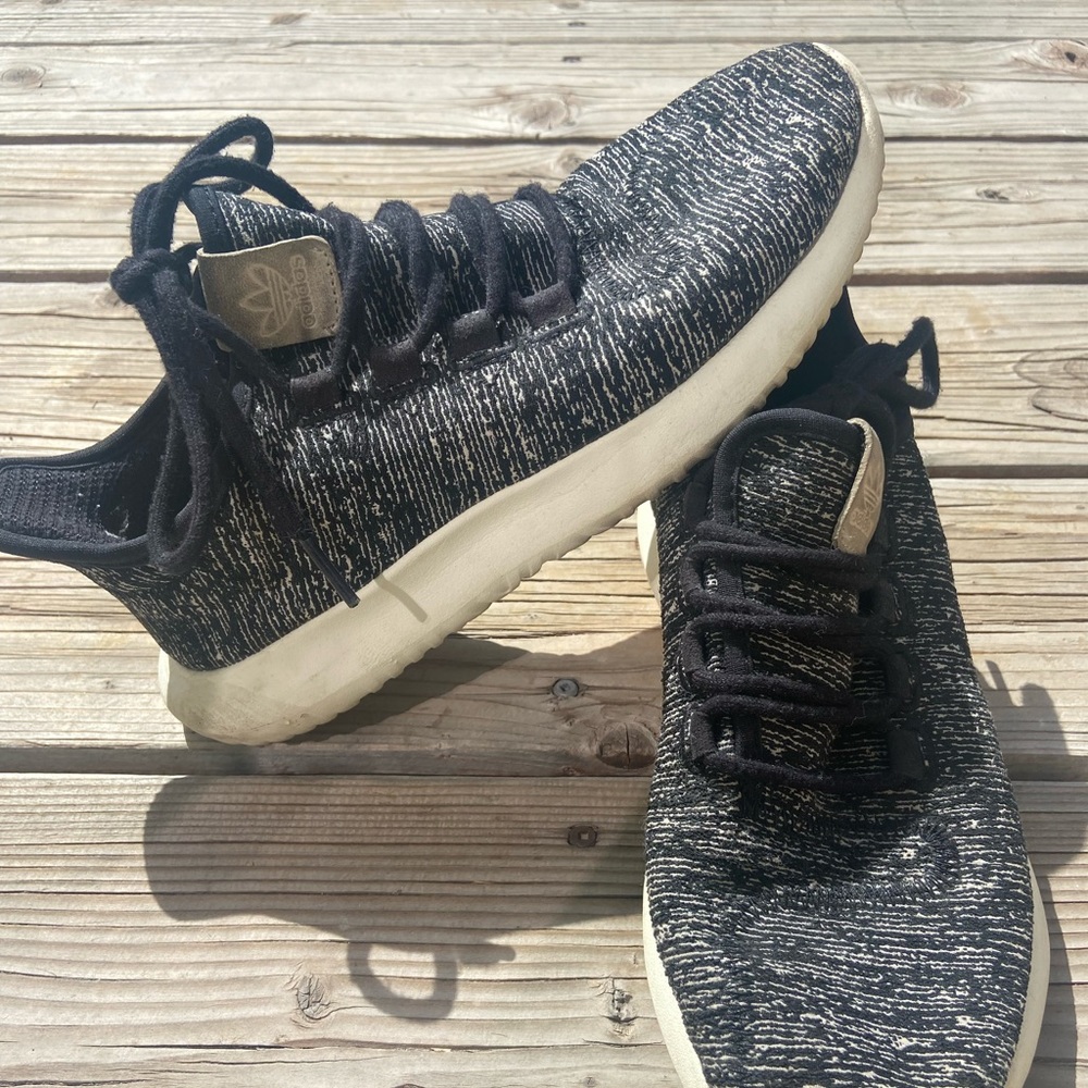 Adidas - 7.5 - B&W shoes